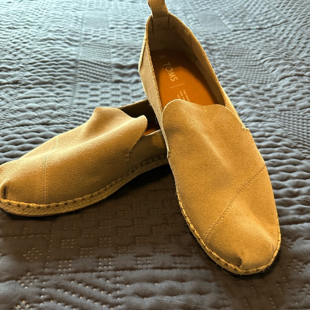 Tom’s Women’s Alpargata Leather Wrap shoes